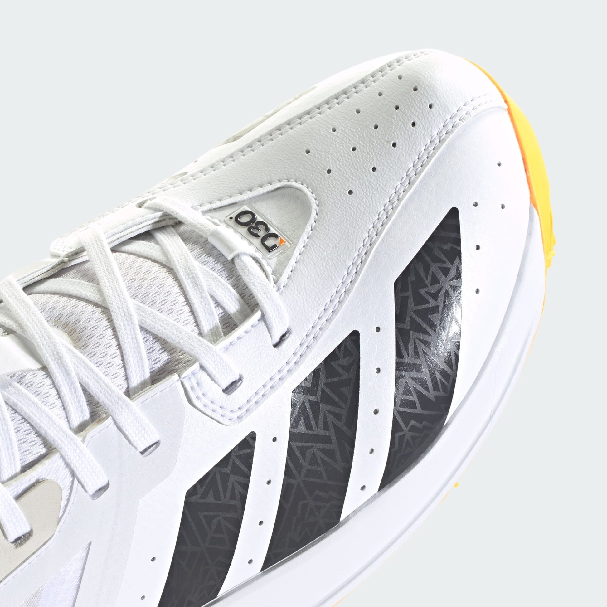 Adidas 22YDS Incurza cricket shoes - heel and midsole detail