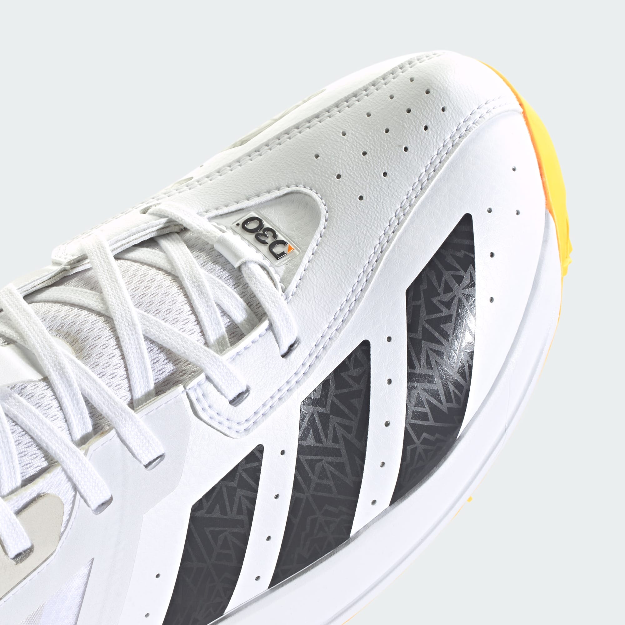 Adidas 22YDS Incurza cricket shoes - heel and midsole detail