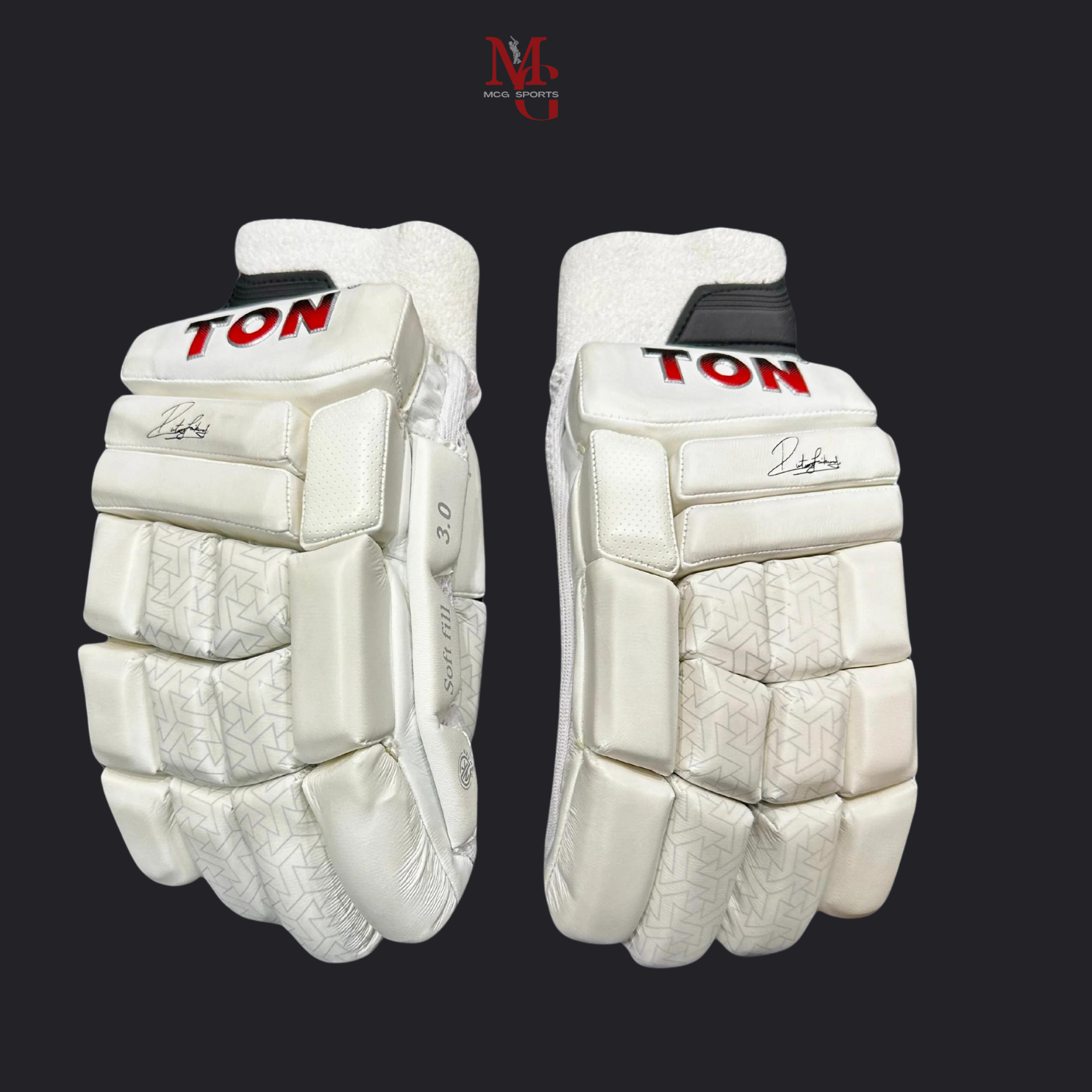 Image of Ton - Pro 3.0 Cricket Batting Gloves