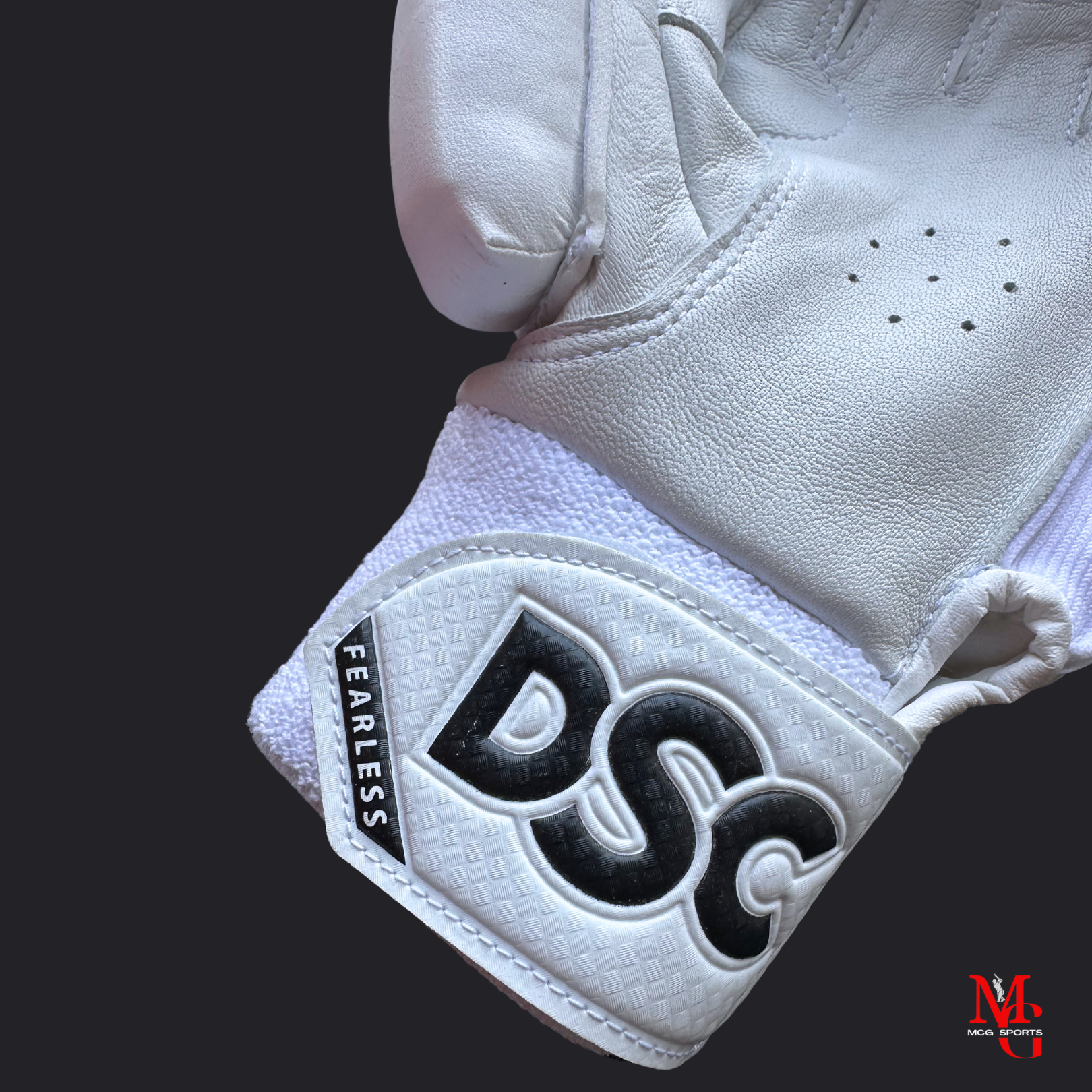 Image of DSC - Bull-31 David Warner Players Batting Gloves