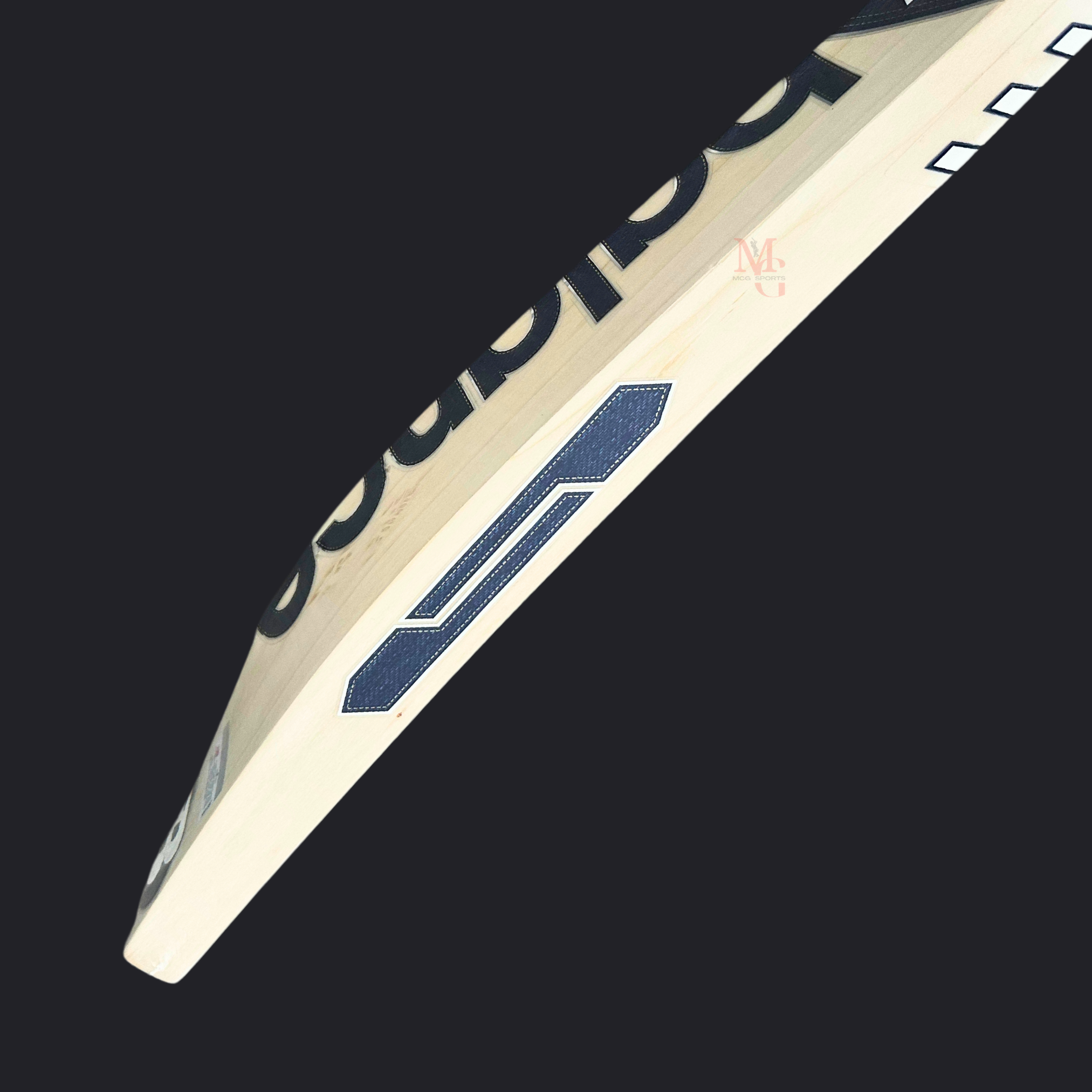 Image of New Balance - DC 700i Pro English Willow Cricket Bat -Senior