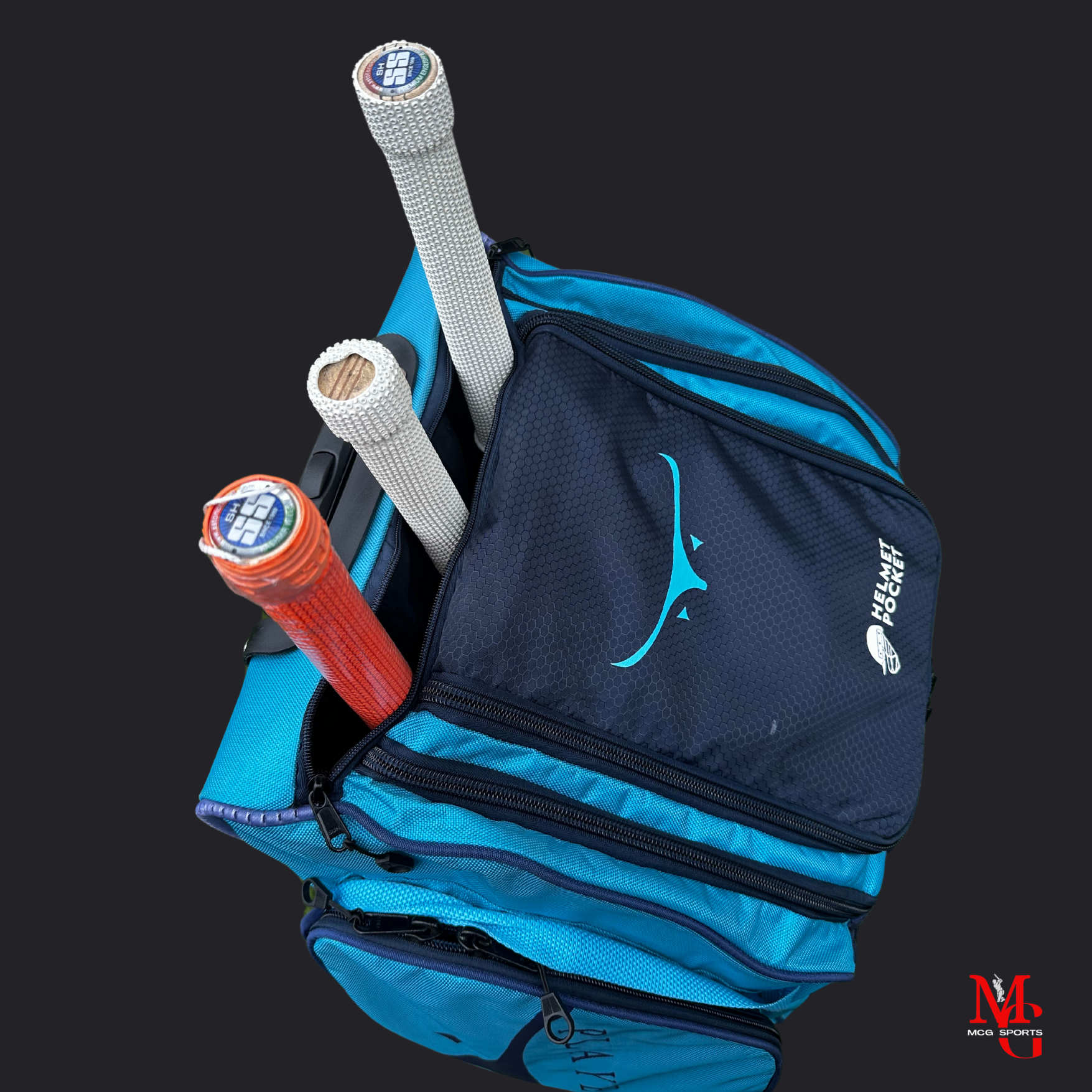 TAURUS - Players Stand Wheelie Cricket Kit bag
