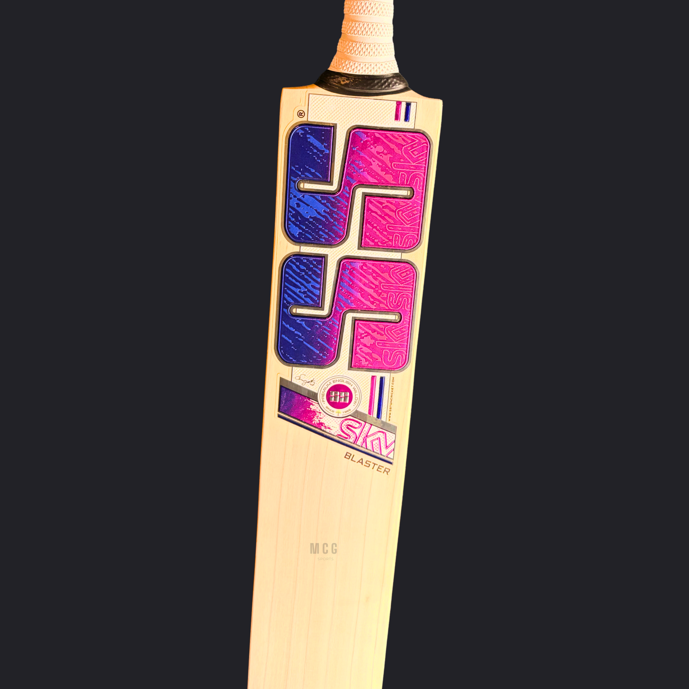 SS - SKY Blaster Cricket Bat