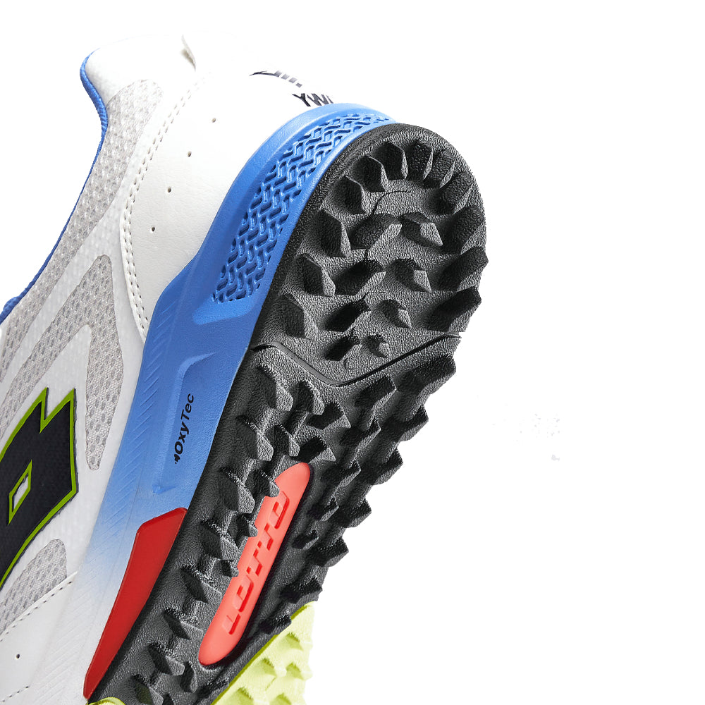 Lotto Blaze Hit cricket shoe reinforced toe and forefoot detail