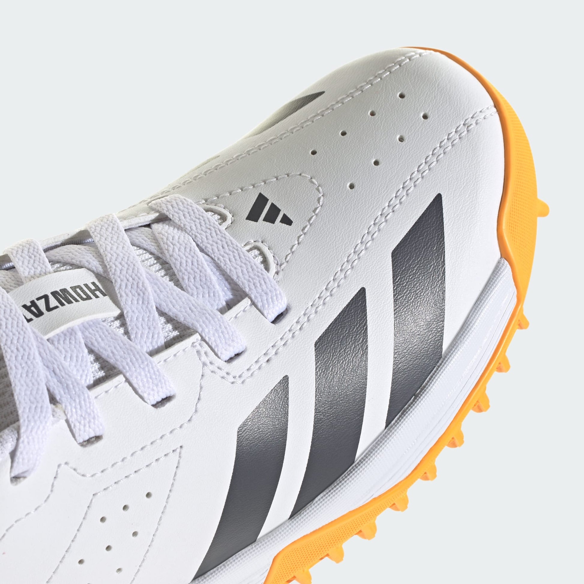 Adidas Howzat Spikeless Junior cricket shoes - heel detail