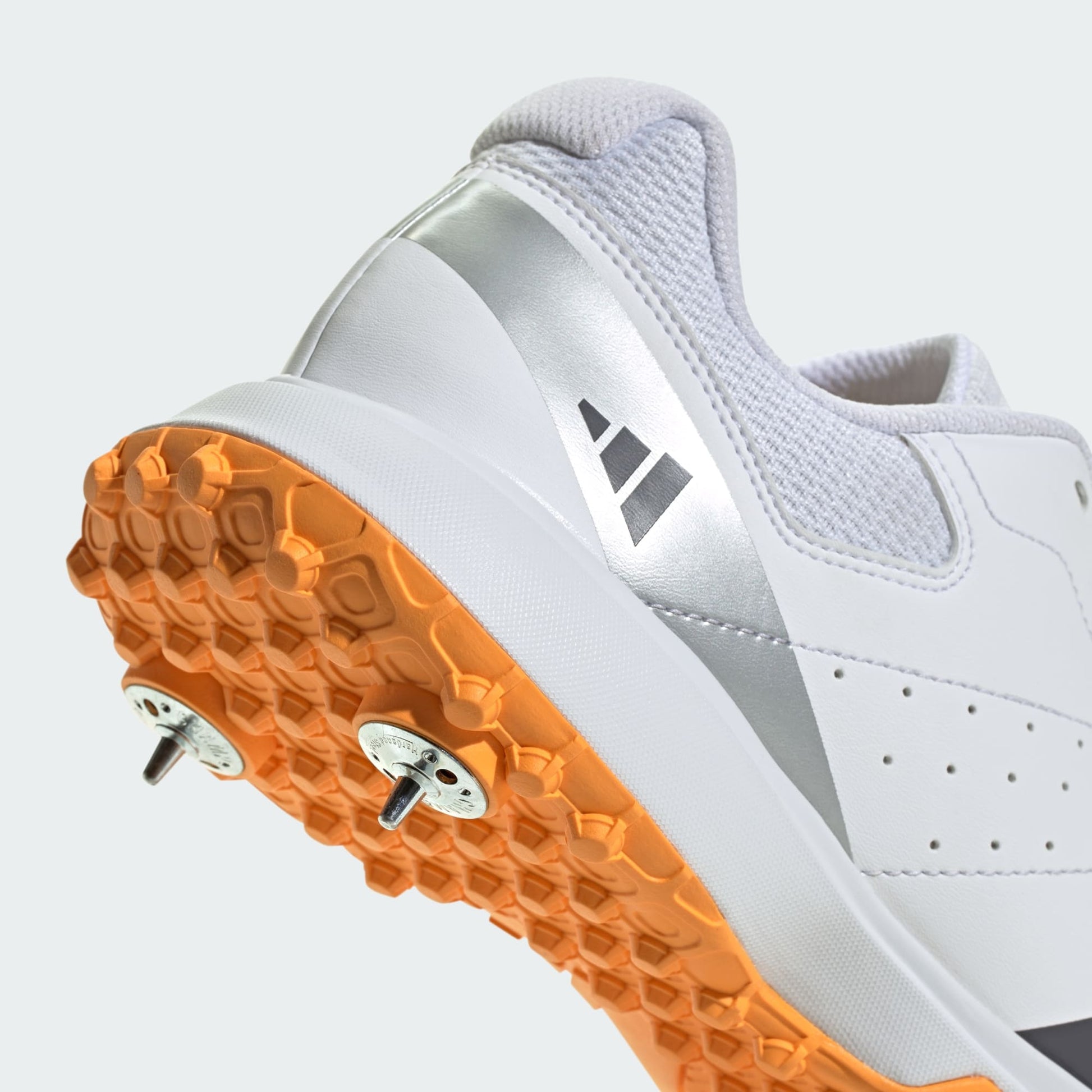 Adidas Howzat Spike cricket shoes - upper detail