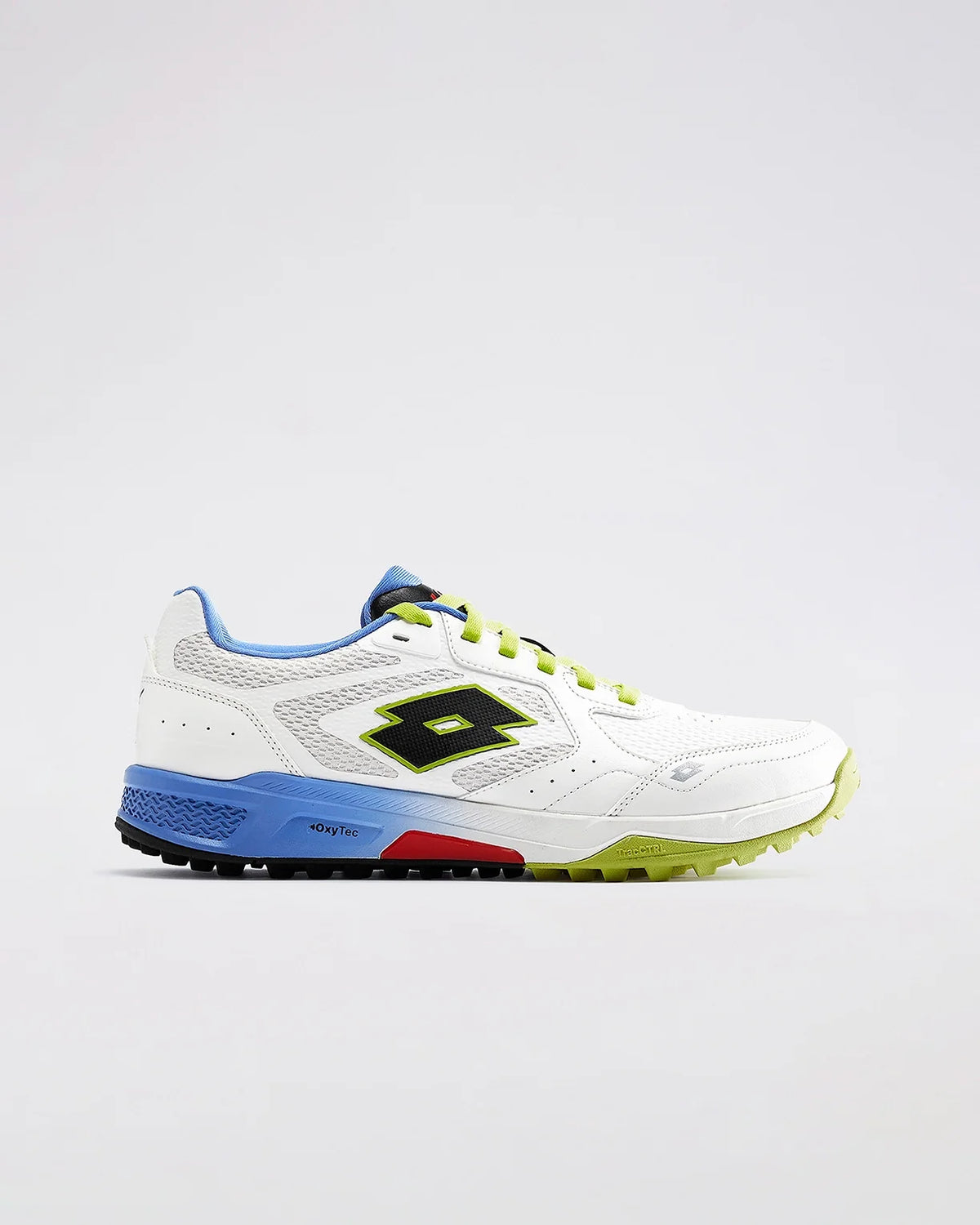 Lotto Blaze Hit Blizzard rubber cricket shoe - front on view showing reinforced toe