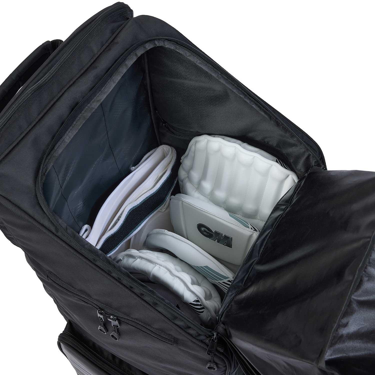 Interior of the 101 litre GM Players Edition Duffle cricket kit bag