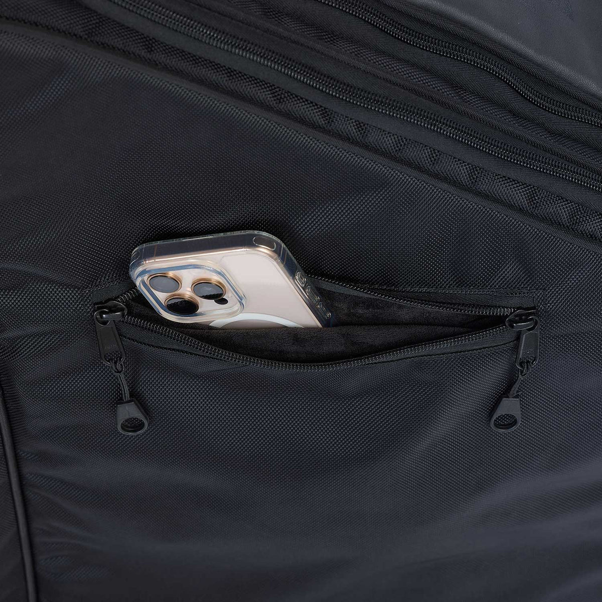 Velour-lined valuables pocket on the GM Players Edition Duffle for phone, keys and wallet
