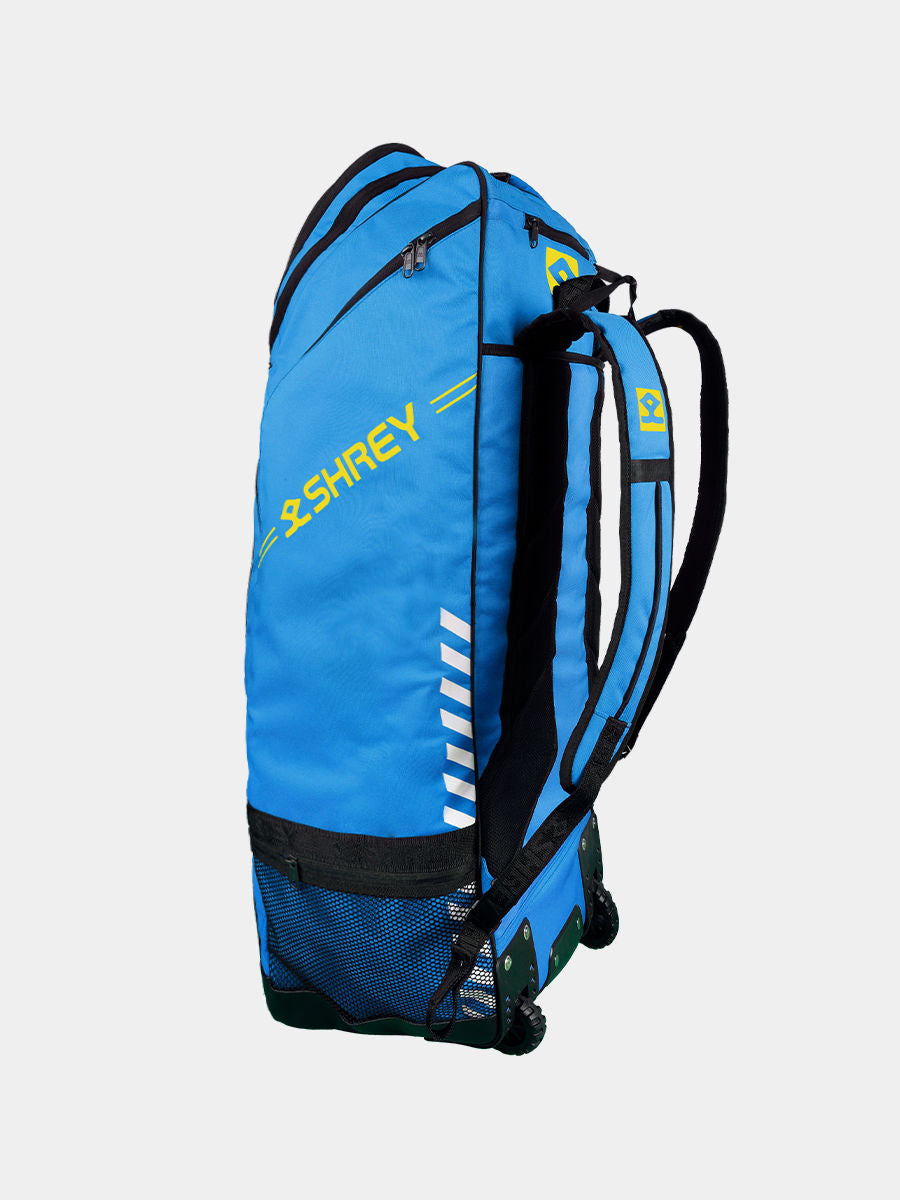Shrey Legacy Duffle Wheelie 80 - Brittany Blue - Wheel & Base Detail