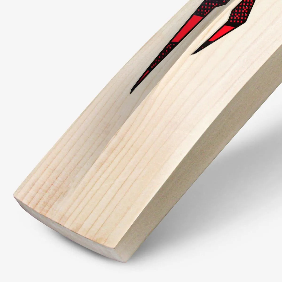 DSC Intense Attitude cricket bat full view with toe detail