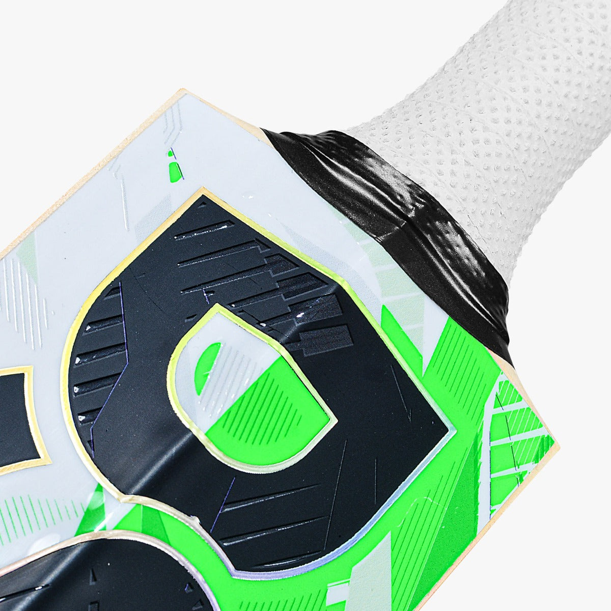DSC SPLIIT range cricket bat blade and edge close-up detail