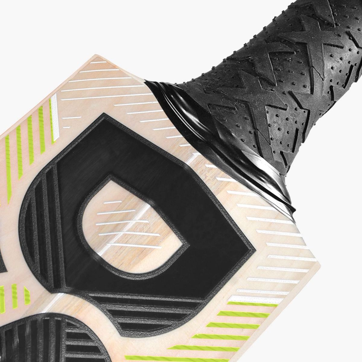 DSC XLite 4.0 Cricket Bat - Handle Detail with Hex Grip