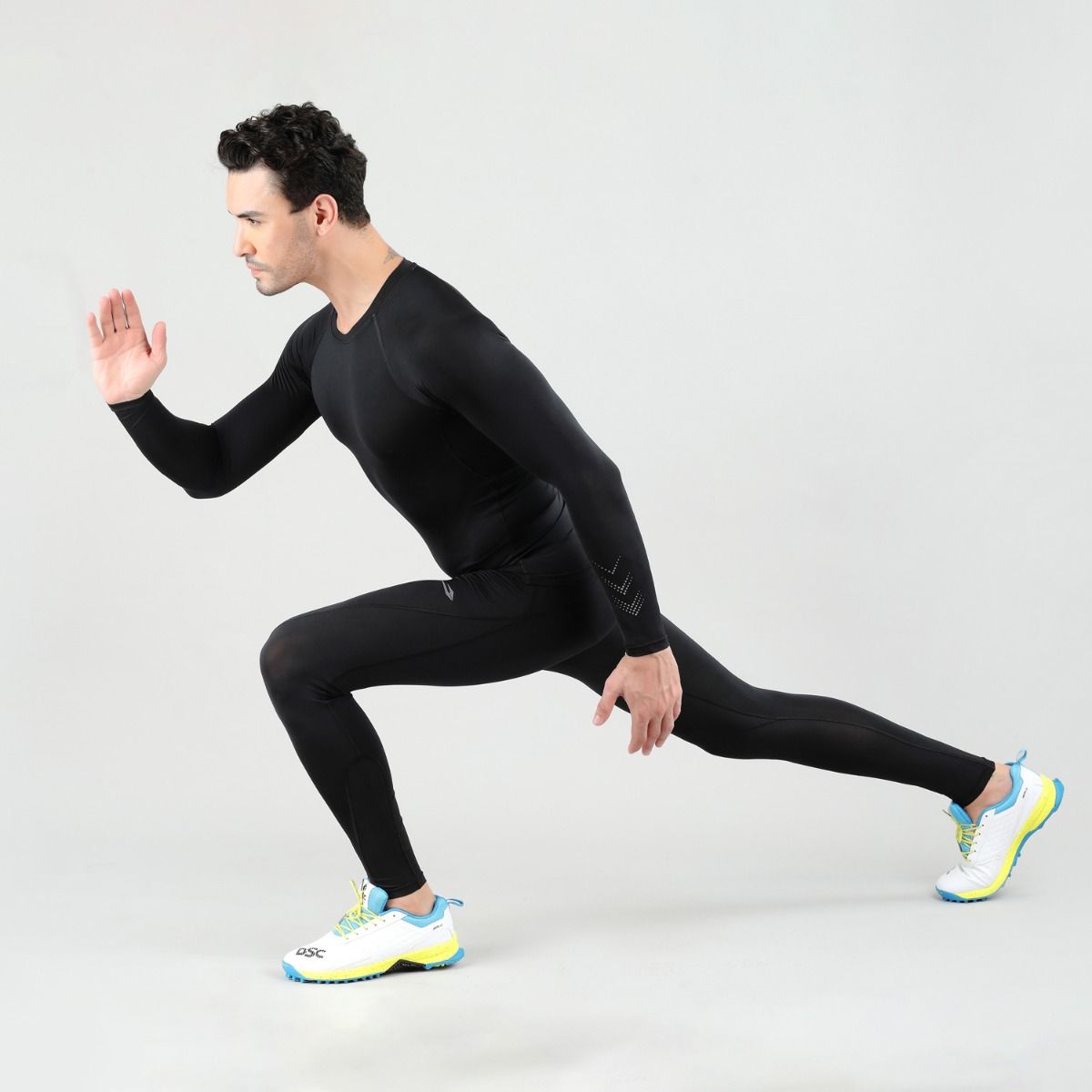 DSC MP Top L/S Compression - Athlete Shot