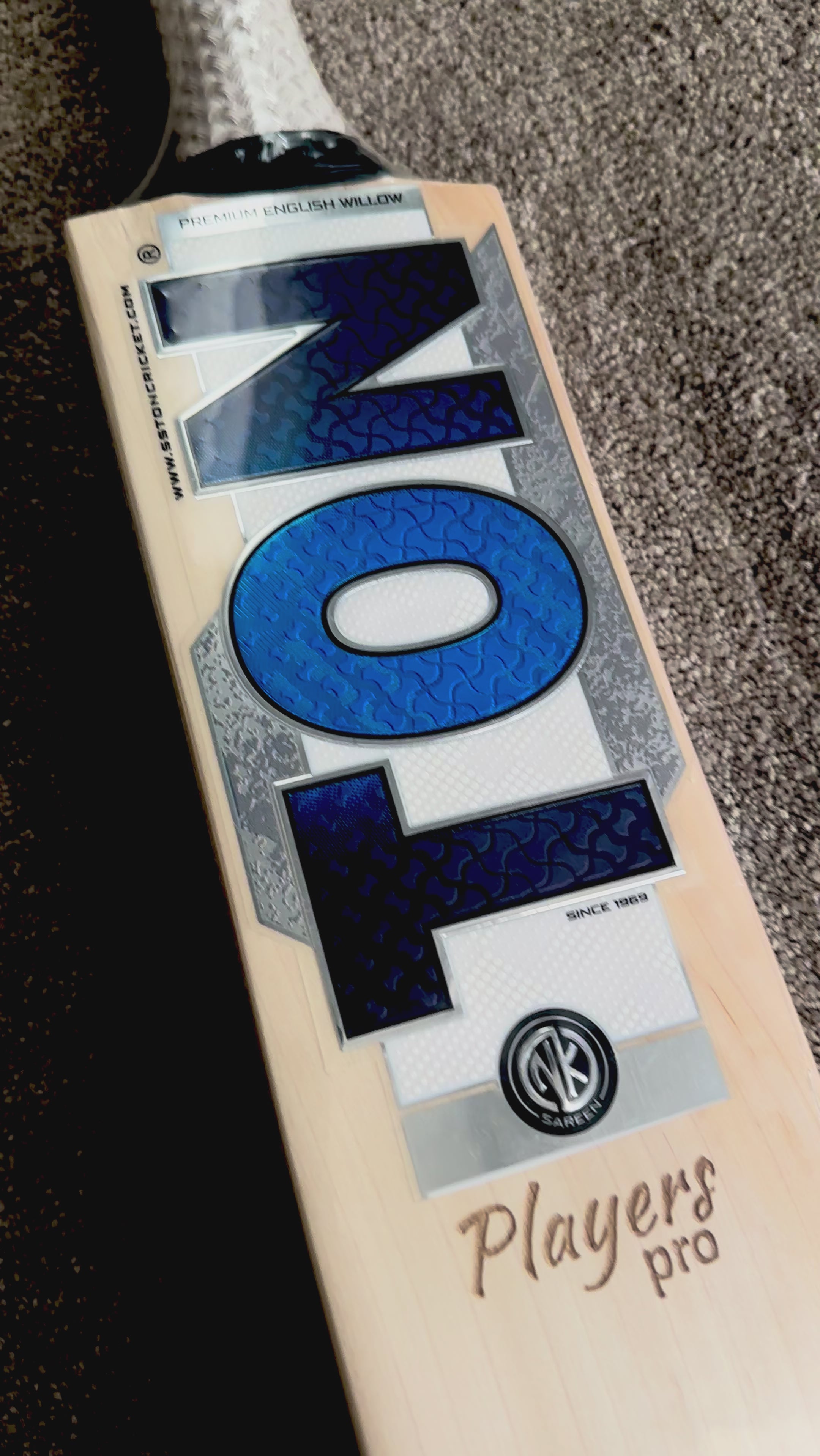 Load video: SS Pro Players Cricket Bat - Will Jacks
