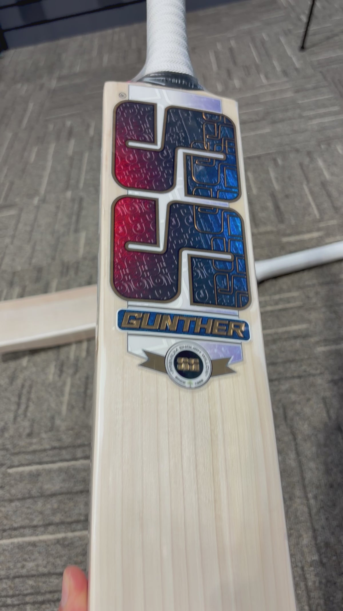 Load video: SS Gunther English Willow Cricket Bat – Short Handle (Set of 2 with Covers)
