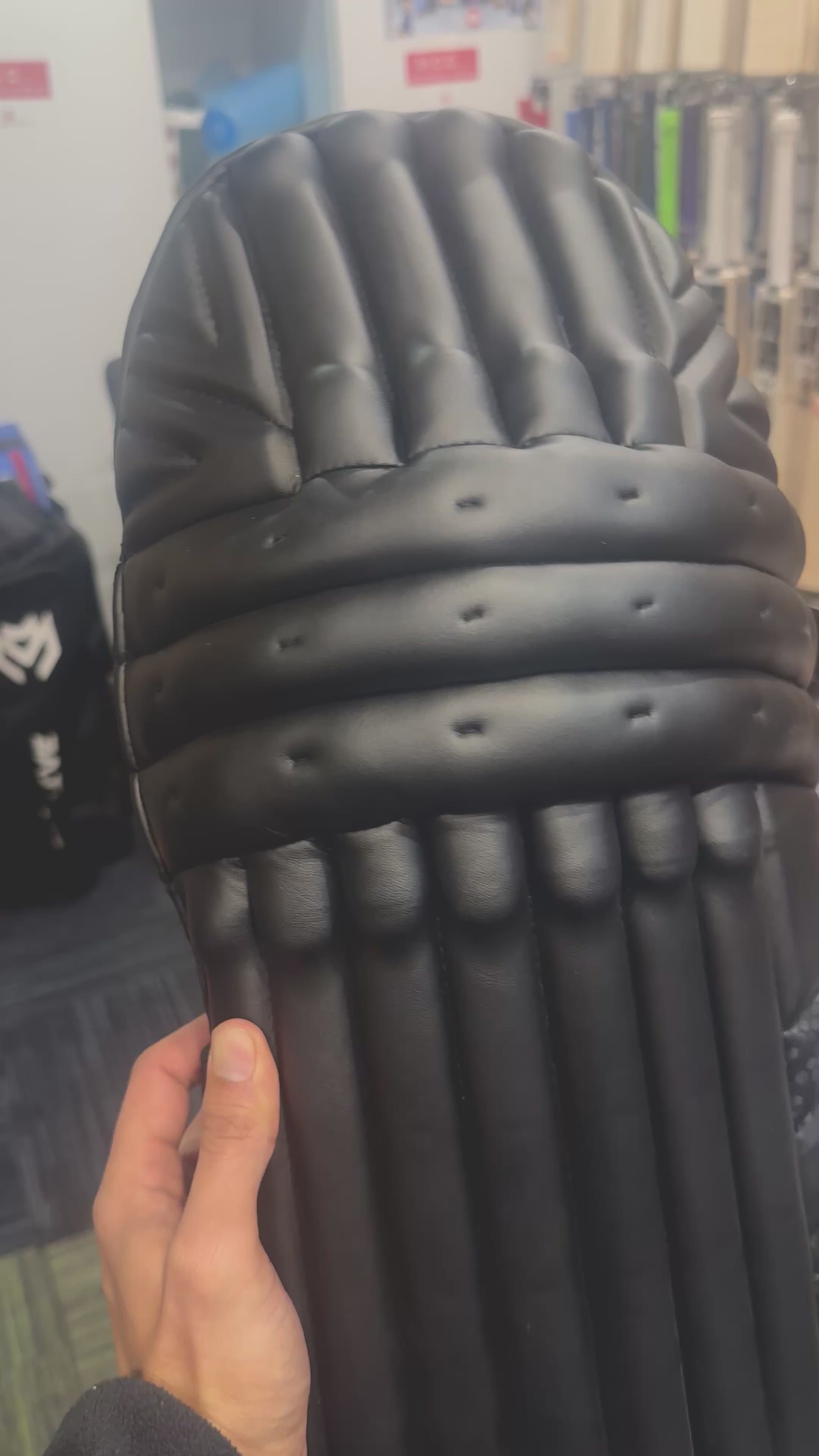 Players Edition Cricket pads - Black